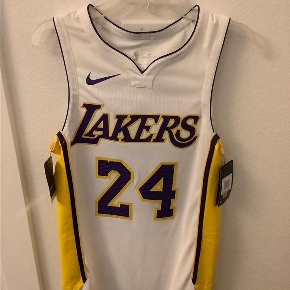 Nike Authentic Kobe Bryant Jersey size 40 New - Picture 1 of 5